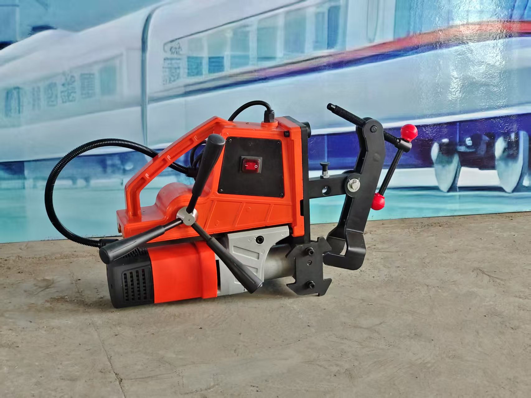 电动钻孔机使用视频